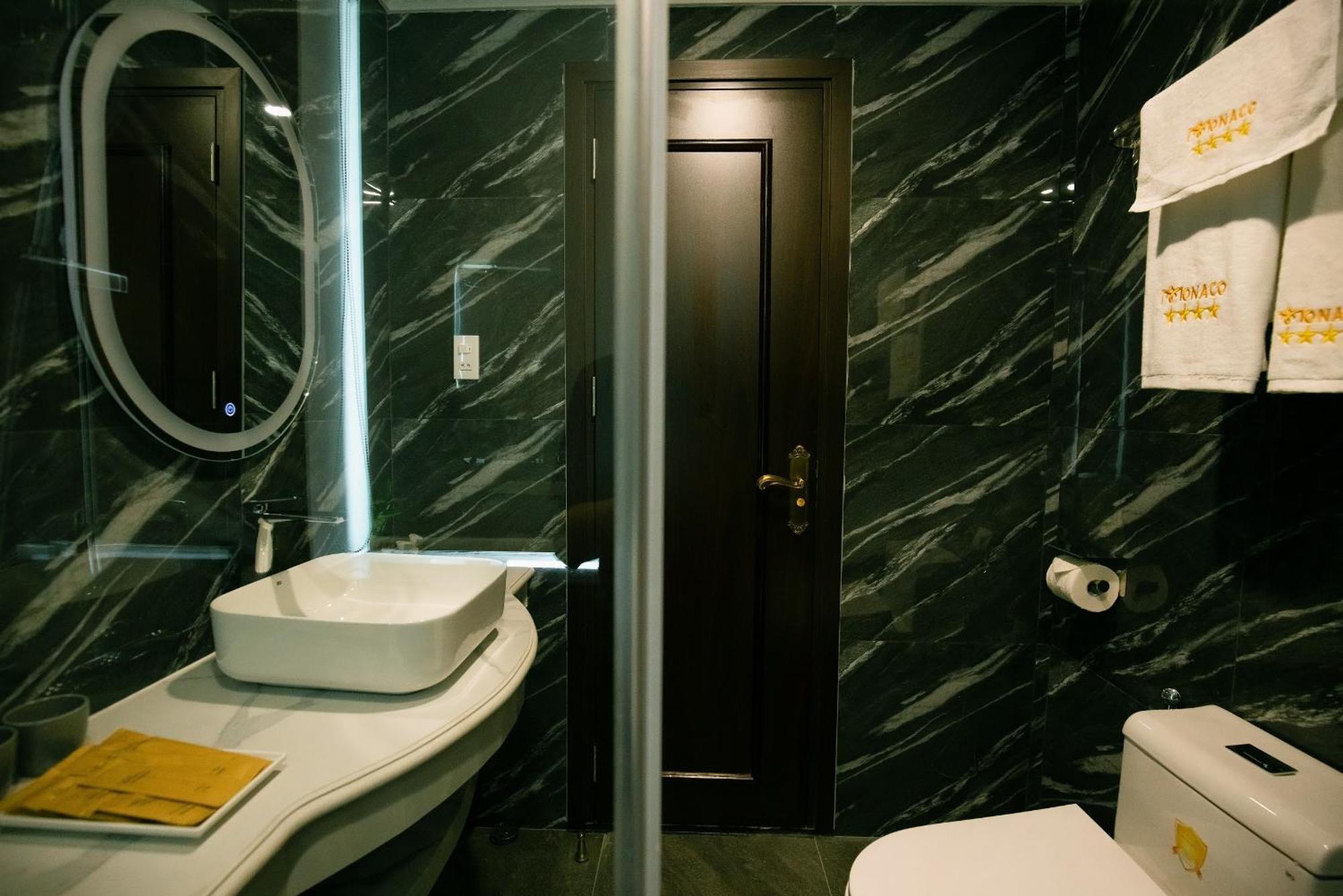 Hotel Monaco Boutique 4*