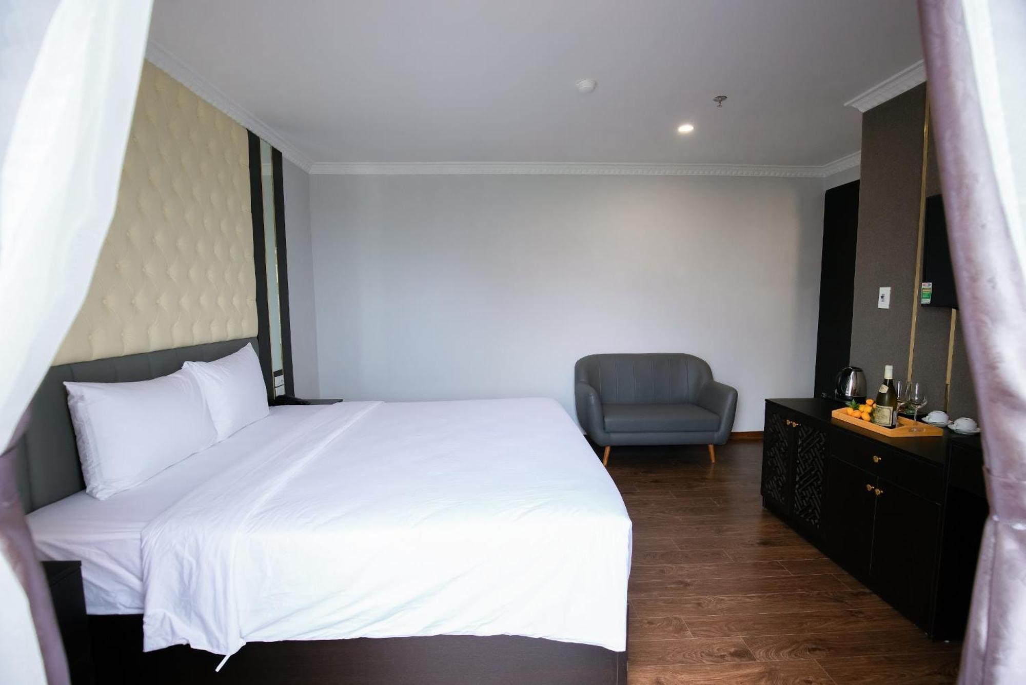 Monaco Boutique Hotel Da Nang