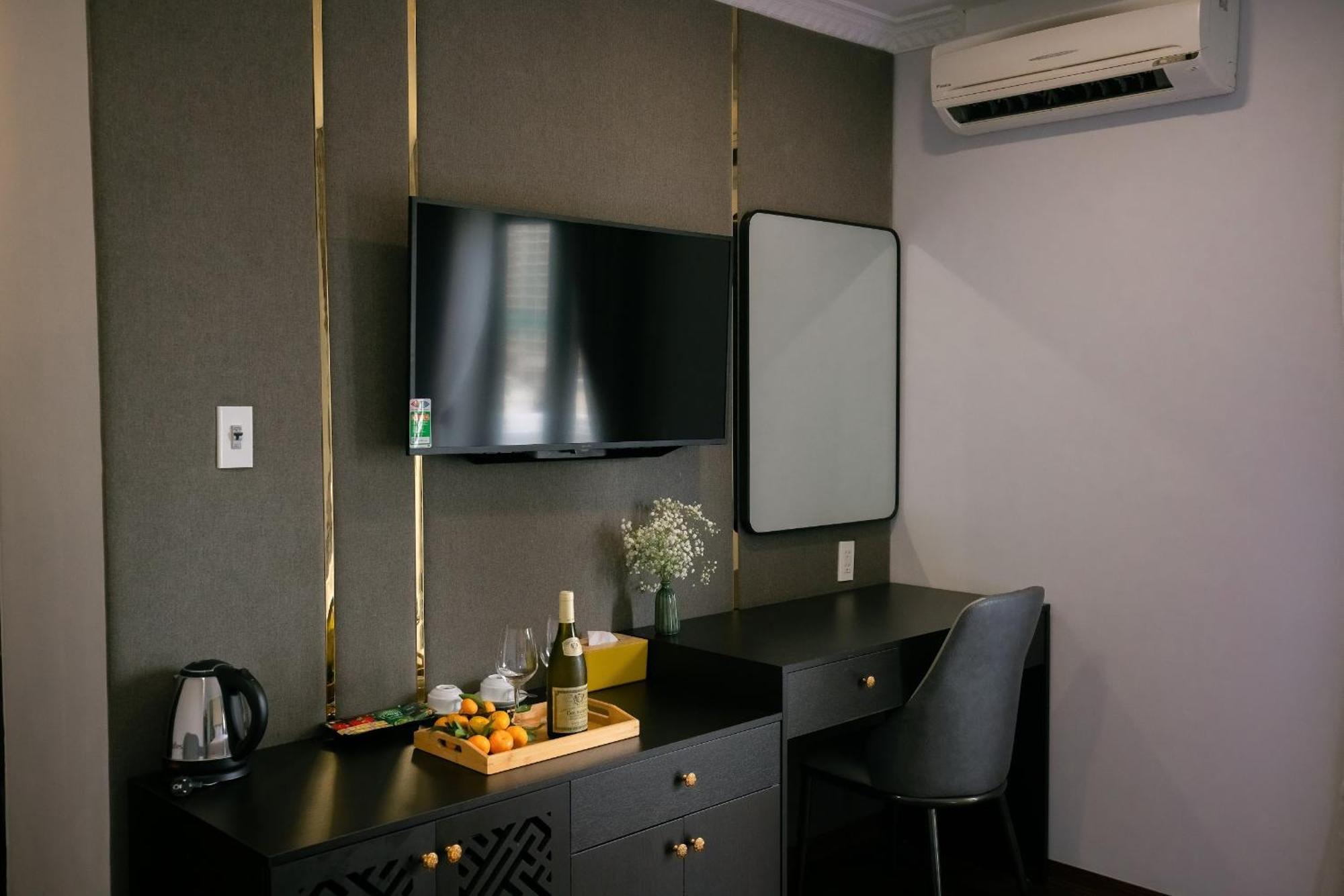 Hotel Monaco Boutique 4*